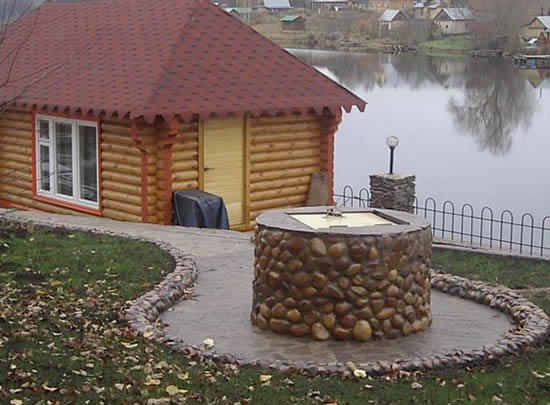 Утепленный колодец на дачном участке