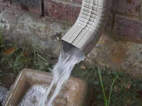 простой слив водостока